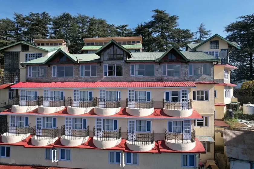 HOTEL WOODPARK - Image 1
