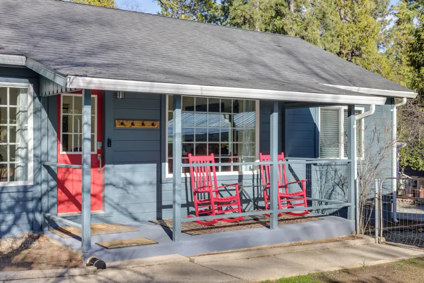 Fire Pit + Grill: Retreat Between Arnold & Murphys - Image 1