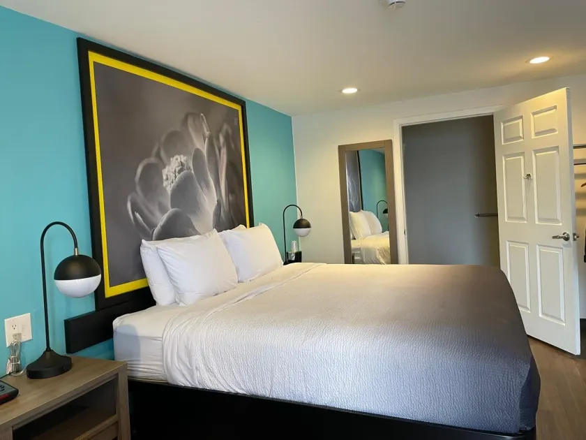 Super 8 by Wyndham Wichita Falls - Image 1