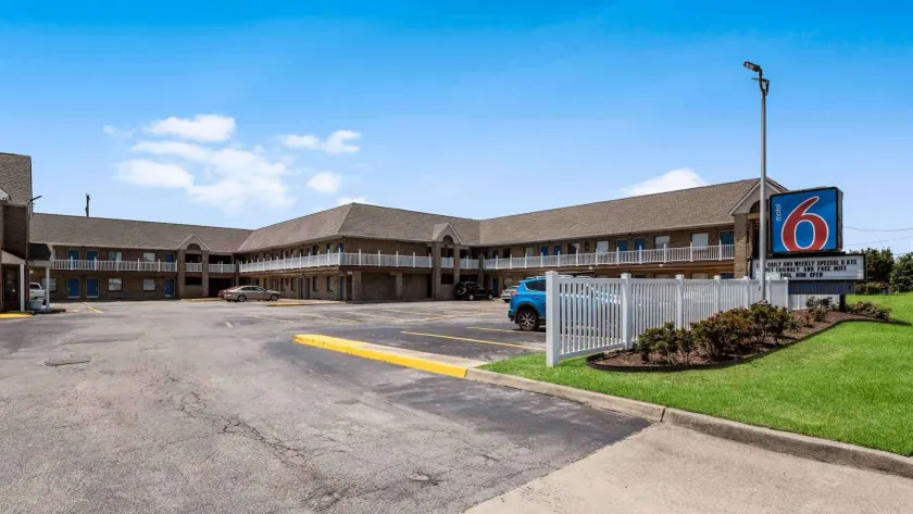 Motel 6-Portsmouth, VA - Image 1