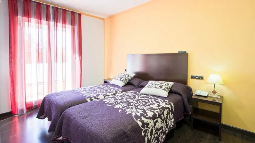 Hotel La Duquesa - Image 1