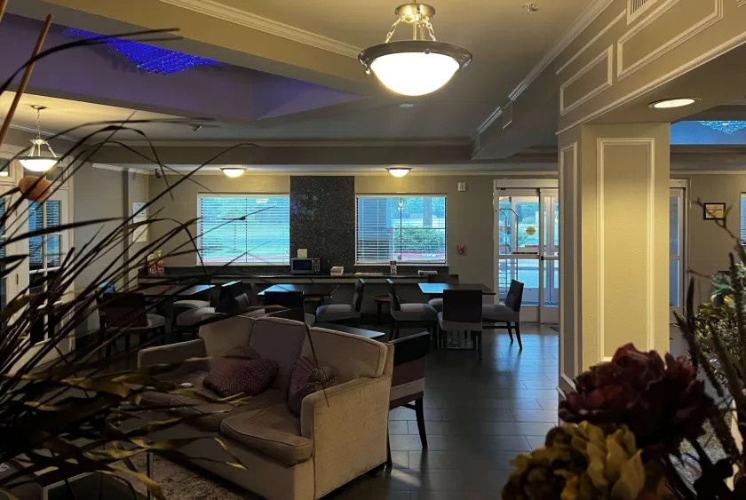 Baymont by Wyndham College Station - Hall