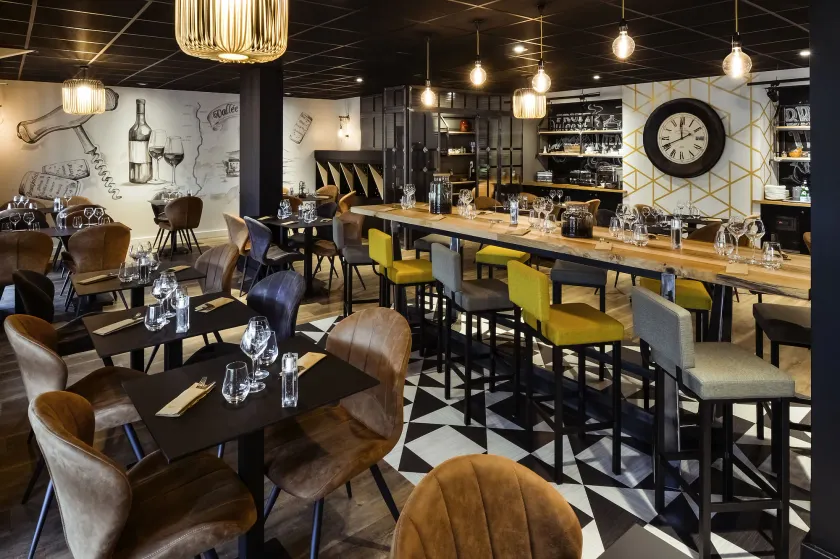 Mercure Lyon Est Chaponnay - Image 1