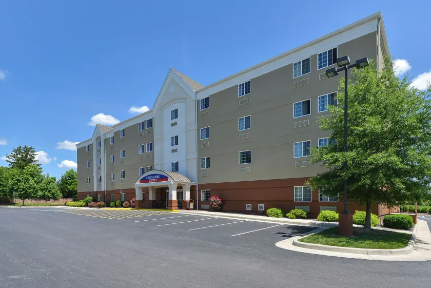 Candlewood Suites Winchester by IHG - Image 1