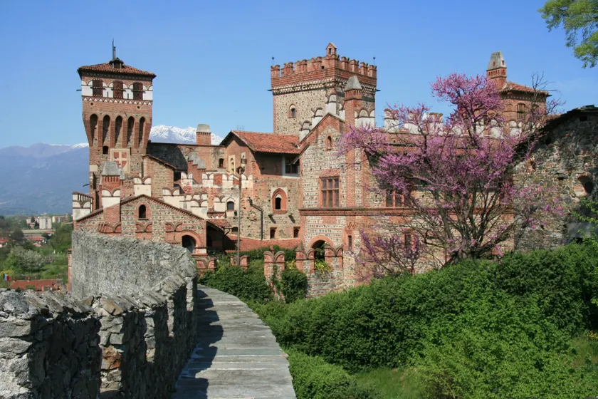 Castello Di Pavone - Image 1
