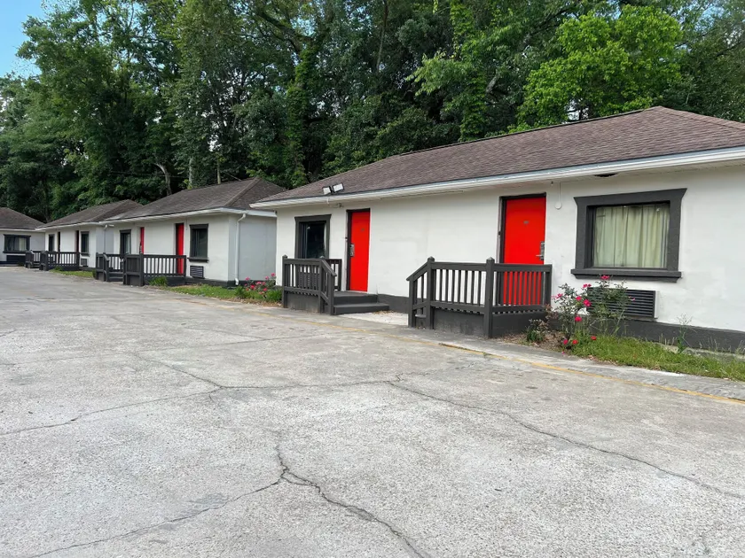 Comfort stay inn - Image 1