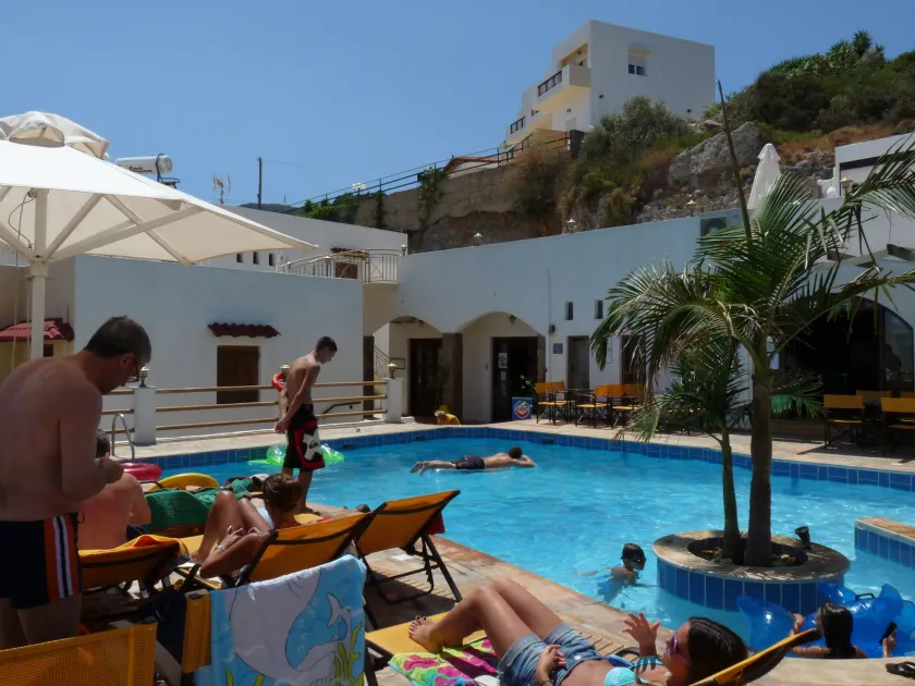 Anny Sea and Sun Apartments - Image 1