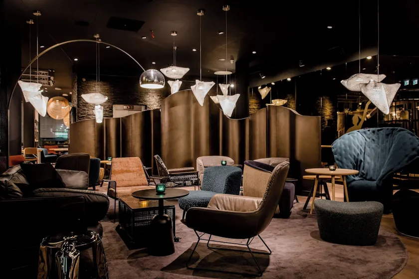 Motel One Stuttgart-Mitte - Image 1