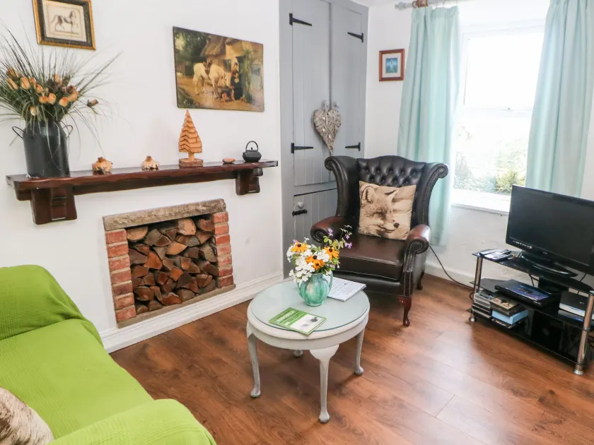 Beas Cottage - Image 1