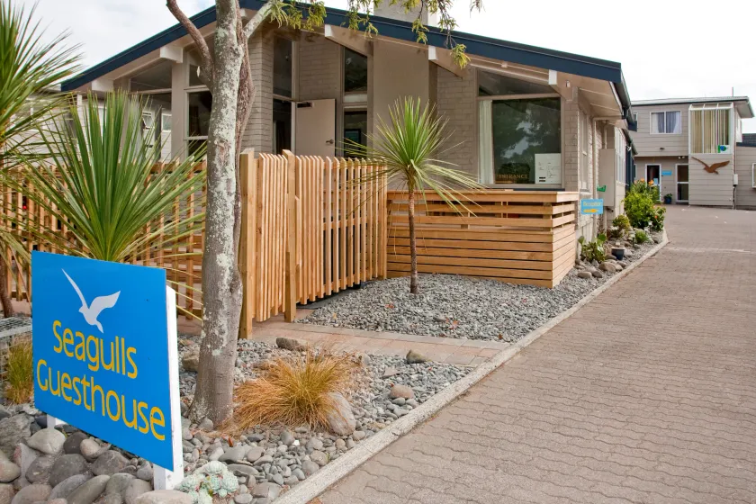 Seagulls Guesthouse - Image 1