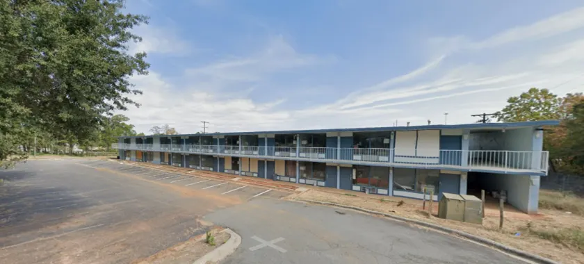 Lamplighter Inn By OYO Charlotte Airport Area - Image 1