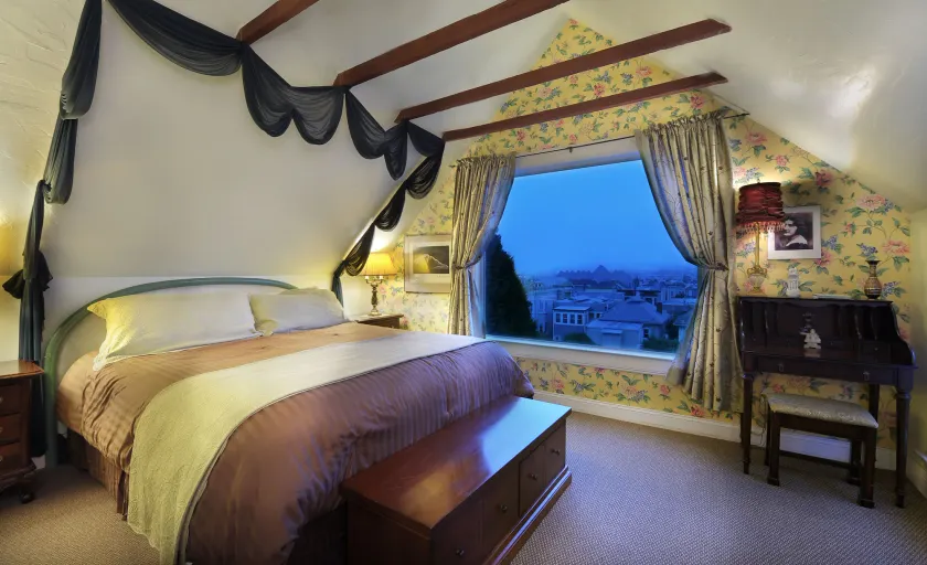 Noe's Nest Bed and Breakfast - Image 1