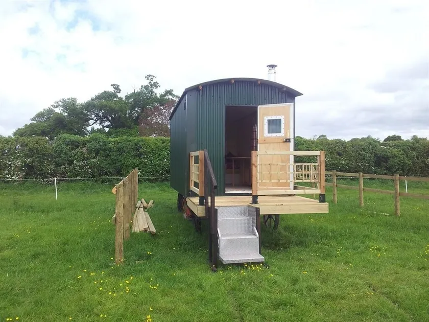 Shepherds Lodge - Image 1