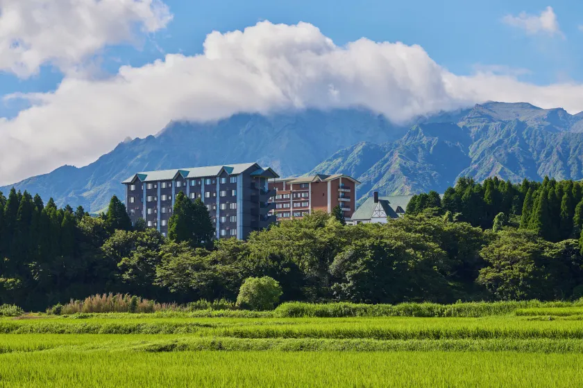Kamenoi Hotel Aso Park Resort - Image 1