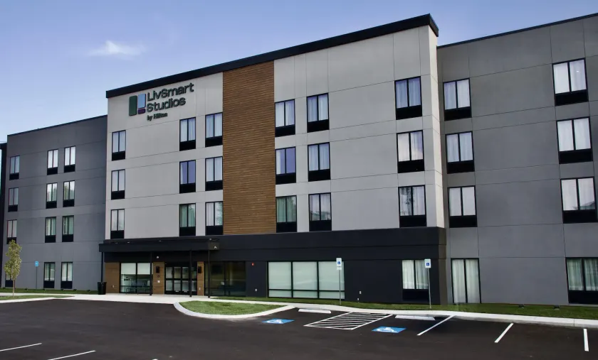 Livsmart Studios BY Hilton Clarksville - Image 1