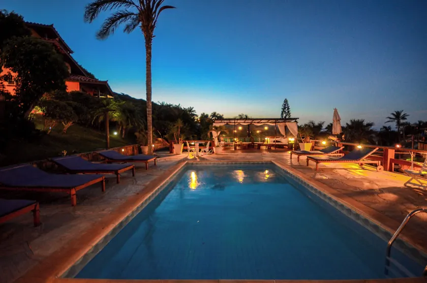 Aguabúzios Hotel - Image 1