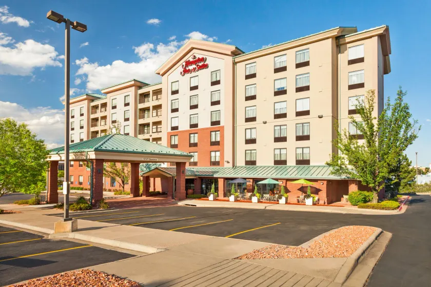 Hampton Inn & Suites Denver - Cherry Creek - Image 1