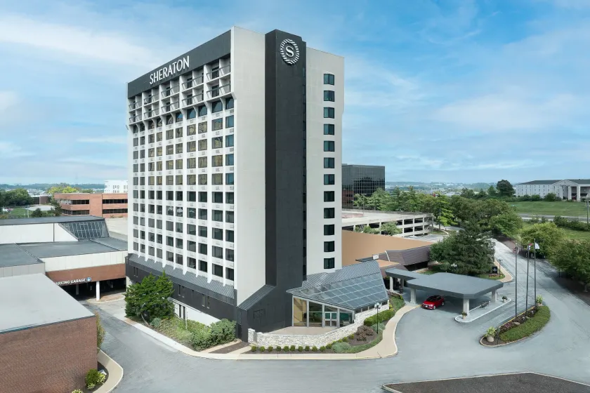 Sheraton Westport Plaza - Image 1
