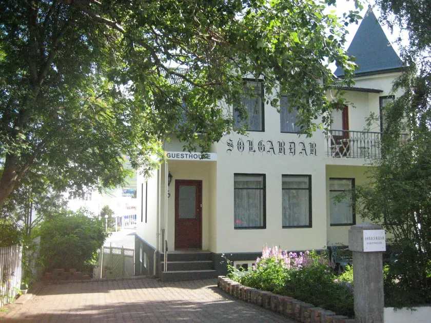 Guesthouse Sólgarðar - Image 1