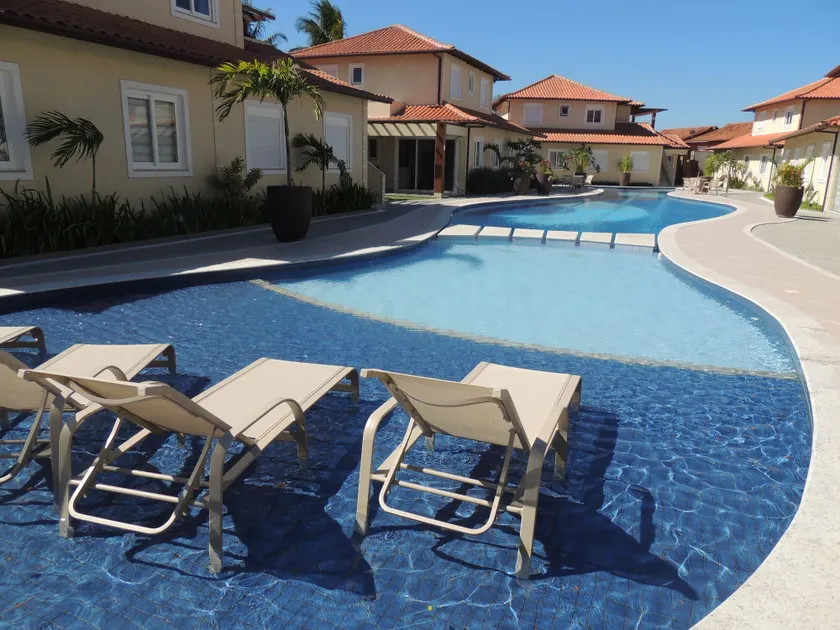 Casa com 3 quartos em condomínio a 500m da Praia de Geribá - Image 1