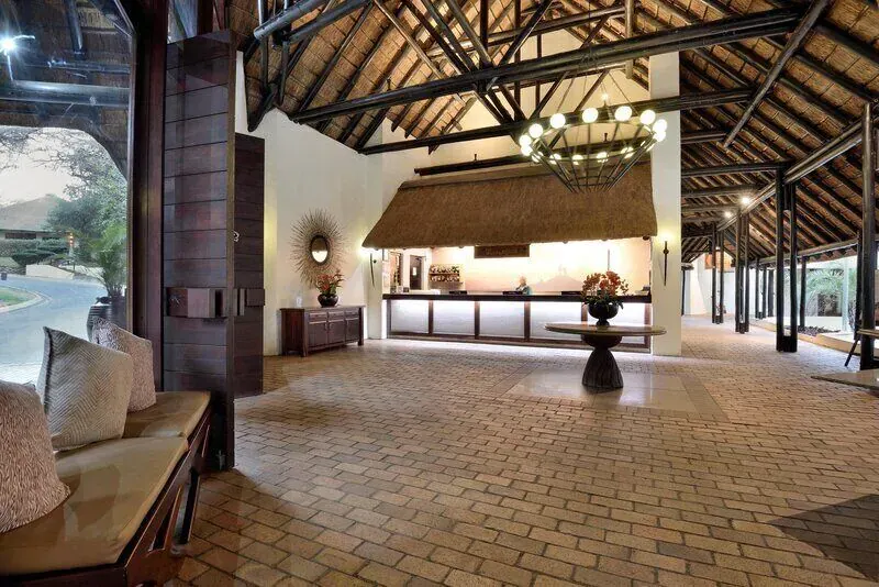 Kwa Maritane Lodge - Lobby