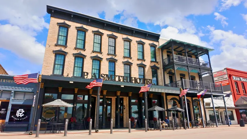 PA Smith Hotel - Image 1