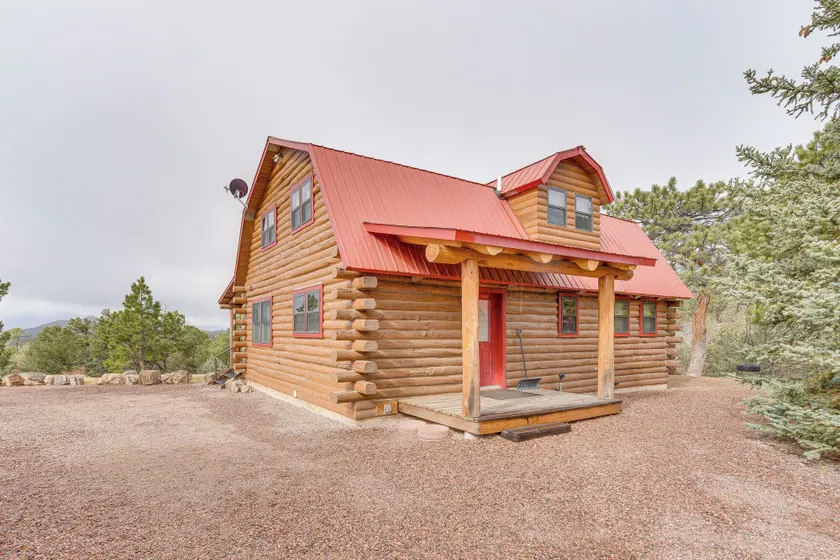 18 Mi to Royal Gorge: Peaceful Mtn Cabin w/ Porch! - Interiør