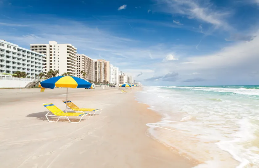 Have family fun in the sun at Daytona Beach in this resort 2BD condo - Image 1