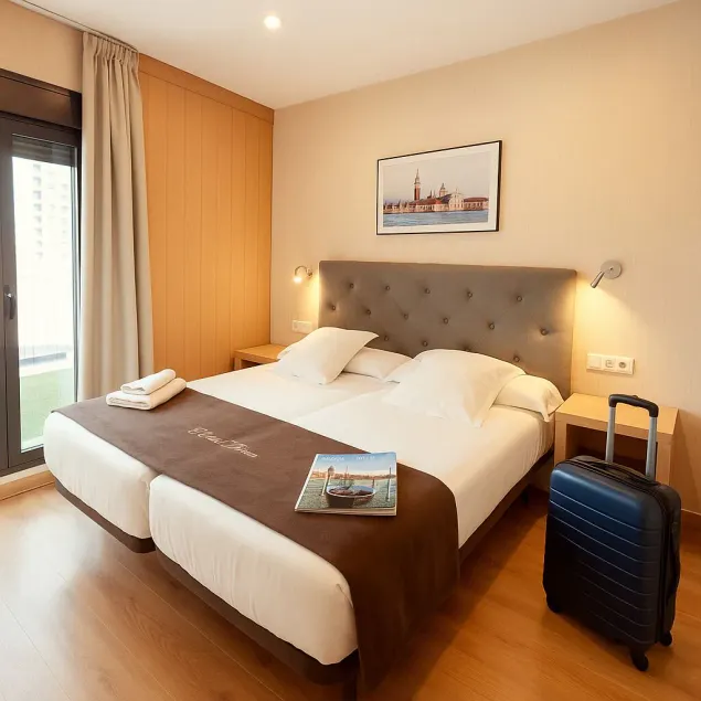 Hotel Plaza - Image 1