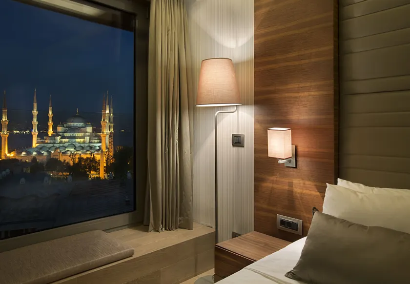 Hotel Arcadia Blue Istanbul - Image 1