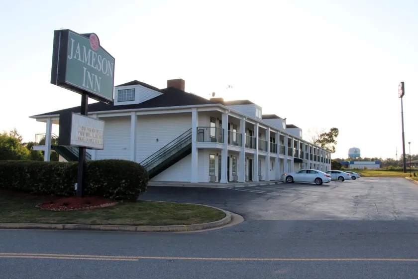 Jameson Inn - Perry - Image 1