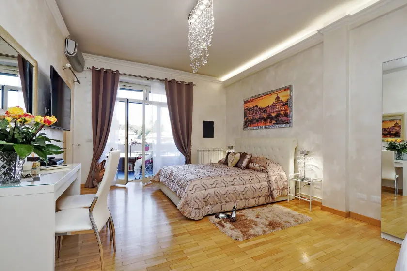 Luxury Rome Guest House - Image 1