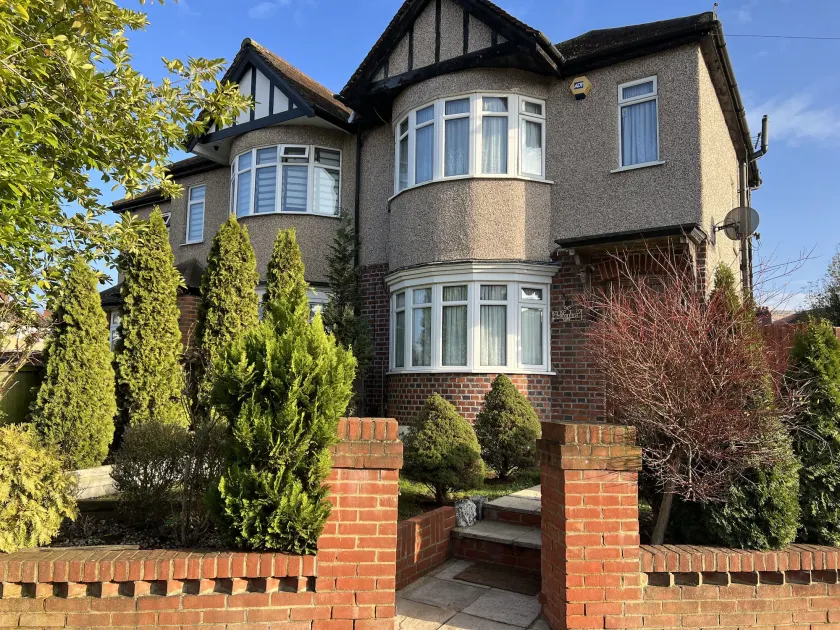TJ Homes - Entire place for 5 Guests - London - Image 1