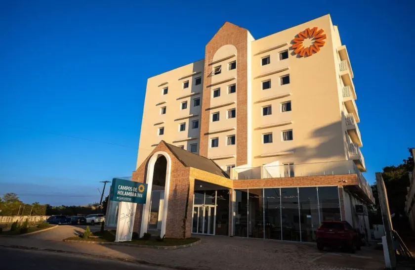 CAMPOS DE HOLAMBRA INN - Image 1