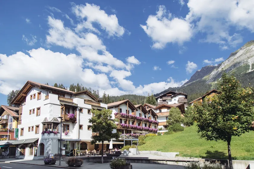 Hotel Spescha - Image 1