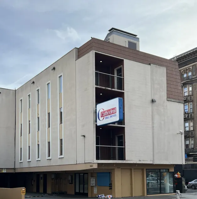 Cathedral Hill Hotel - Image 1
