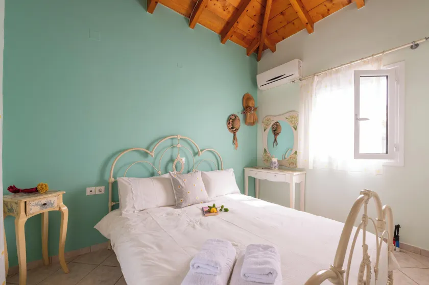 Spedion Villa - Near to sea villas with heated swimming pool - Image 1