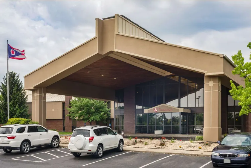 Ramada by Wyndham Columbus North - Image 1