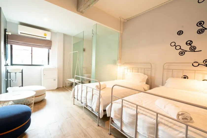 Bedspread Hostel - Image 1