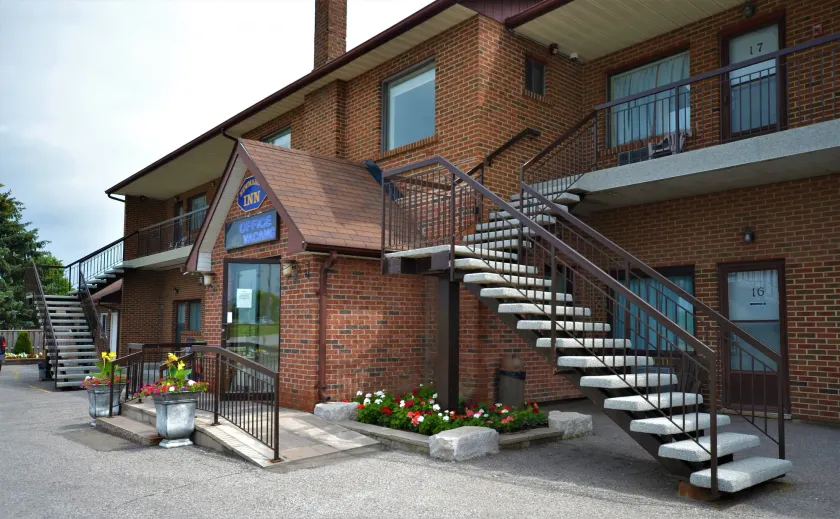 Newmarket Inn - Image 1
