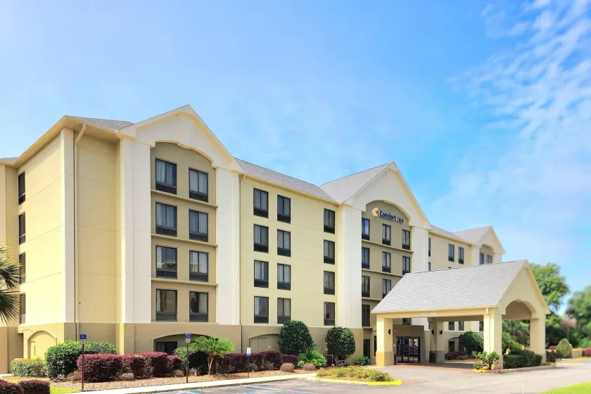 Comfort Inn Pensacola - University Area - Image 1