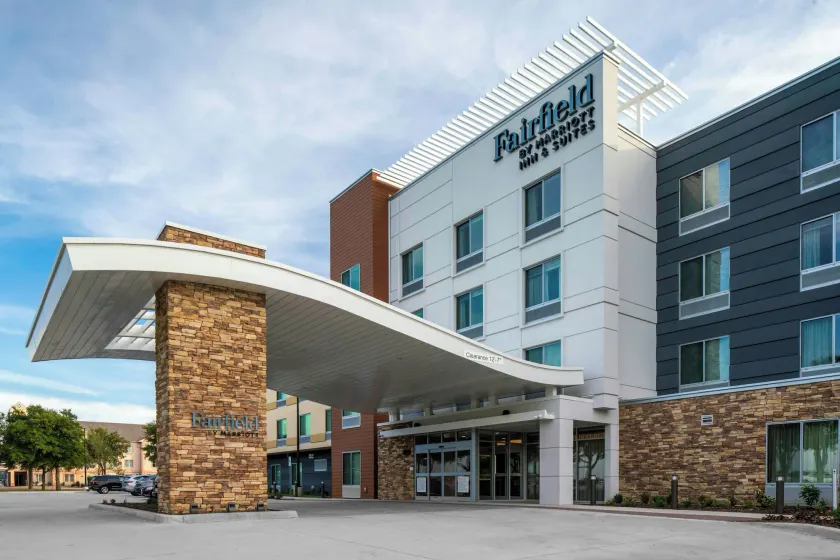 Fairfield by Marriott Inn & Suites Dallas DFW Airport North, Irving - Image 1