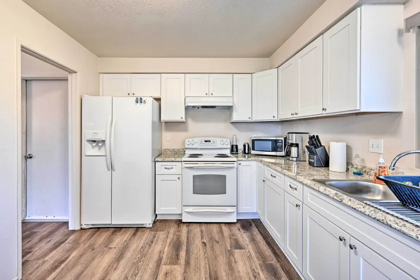 Family-friendly Oceanside Home: 5 Mi to Beach - Innenbereich