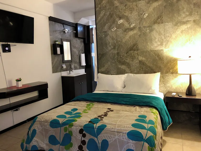 Cabo Tortuga Hotel Boutique - Image 1