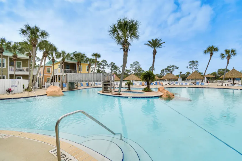 Family-friendly Pensacola Home < 1 Mi to Beach! - Image 1