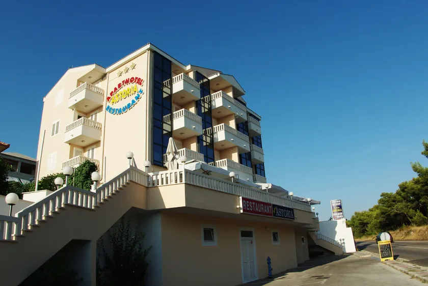 Aparthotel Astoria - Image 1