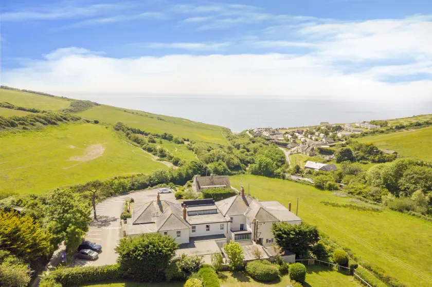 Eype's Mouth Country Hotel - Image 1