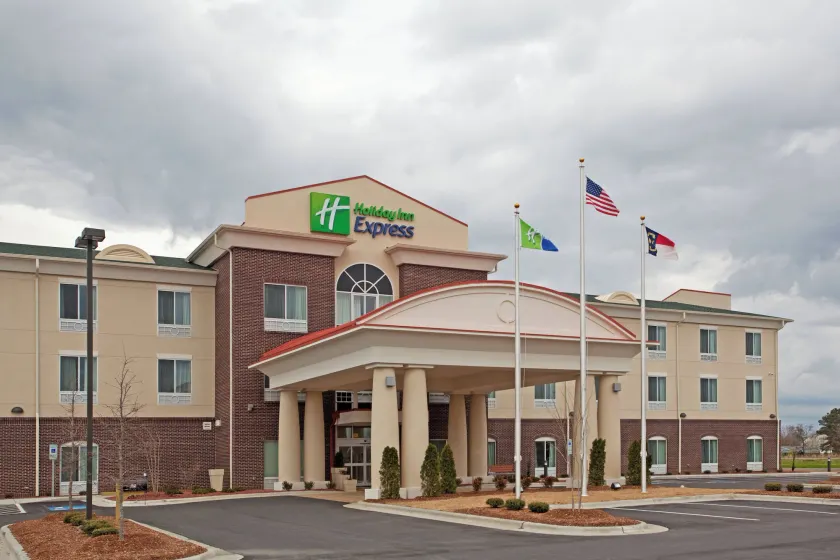 Holiday Inn Express Pembroke by IHG - Image 1