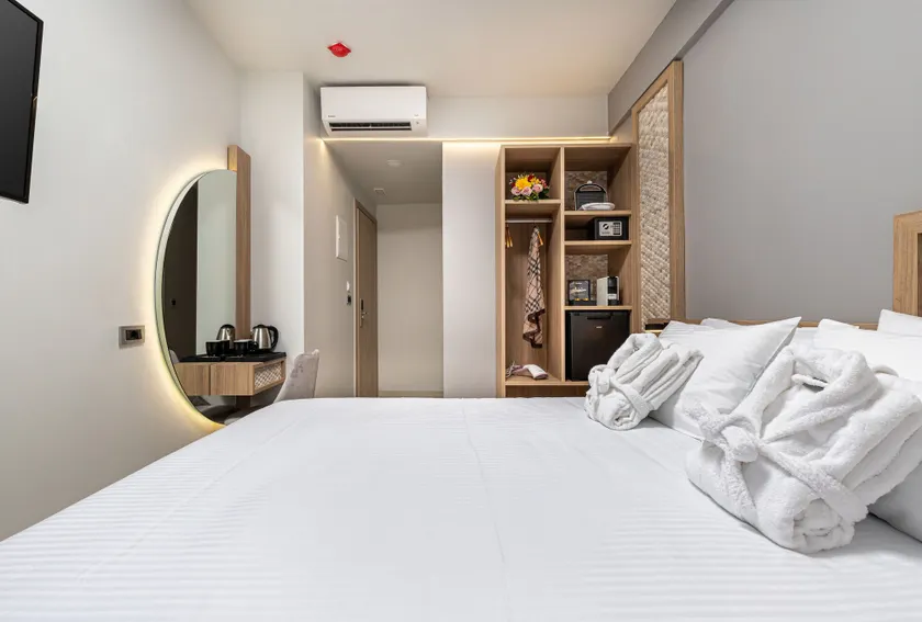Metropolitan Pearl Boutique Hotel - Image 1
