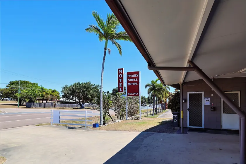 Pearly Shell Motel - Image 1